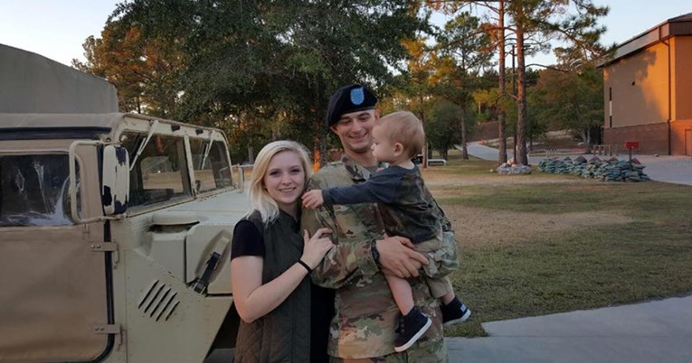 Tata vojnik prvi put ugledao šestomjesečnog sina, njegova reakcija je viralna
